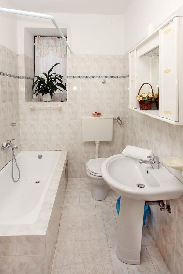 Apartments Patricia Banjole Extérieur photo